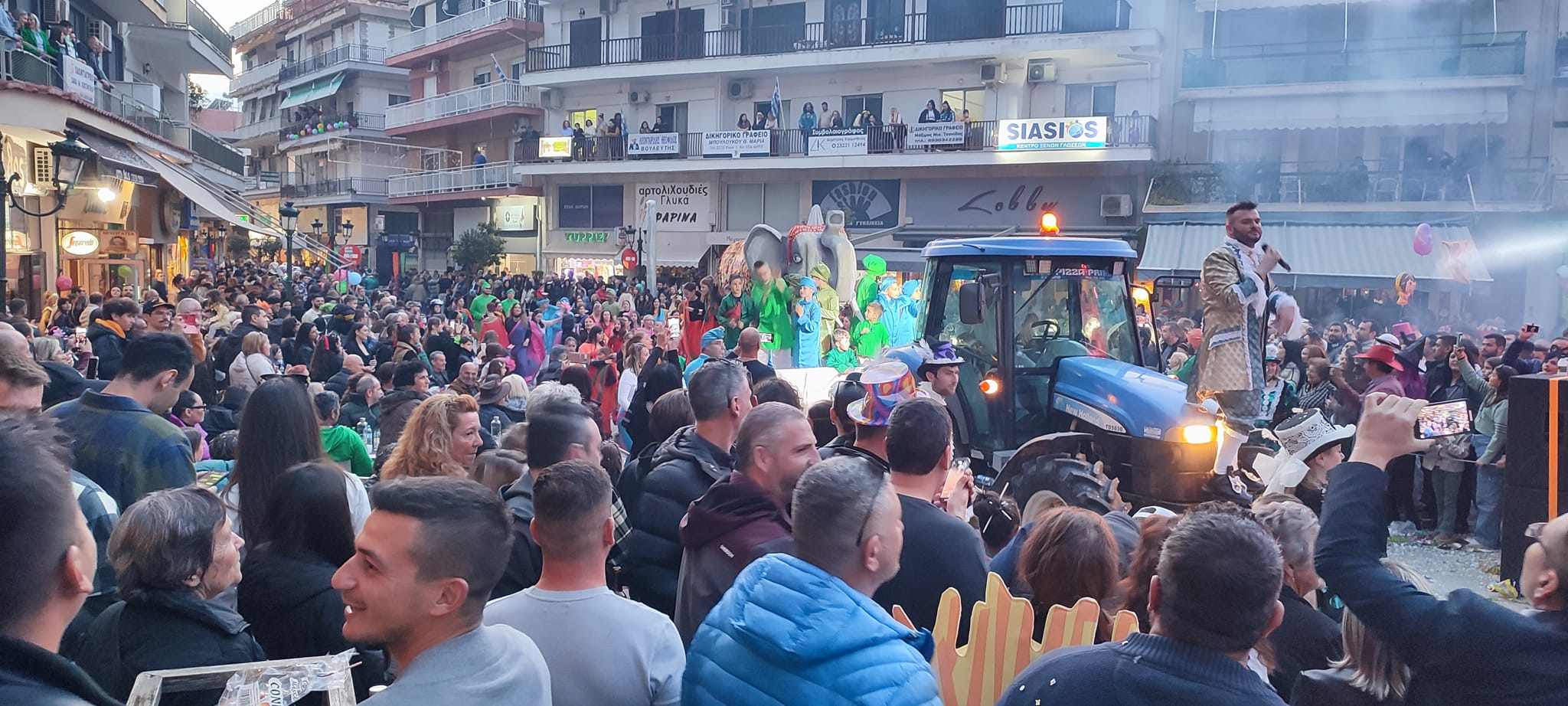 Σιδηρόκαστρο: Με μεγάλη συμμετοχή και κόσμο η καρναβαλική παρέλαση