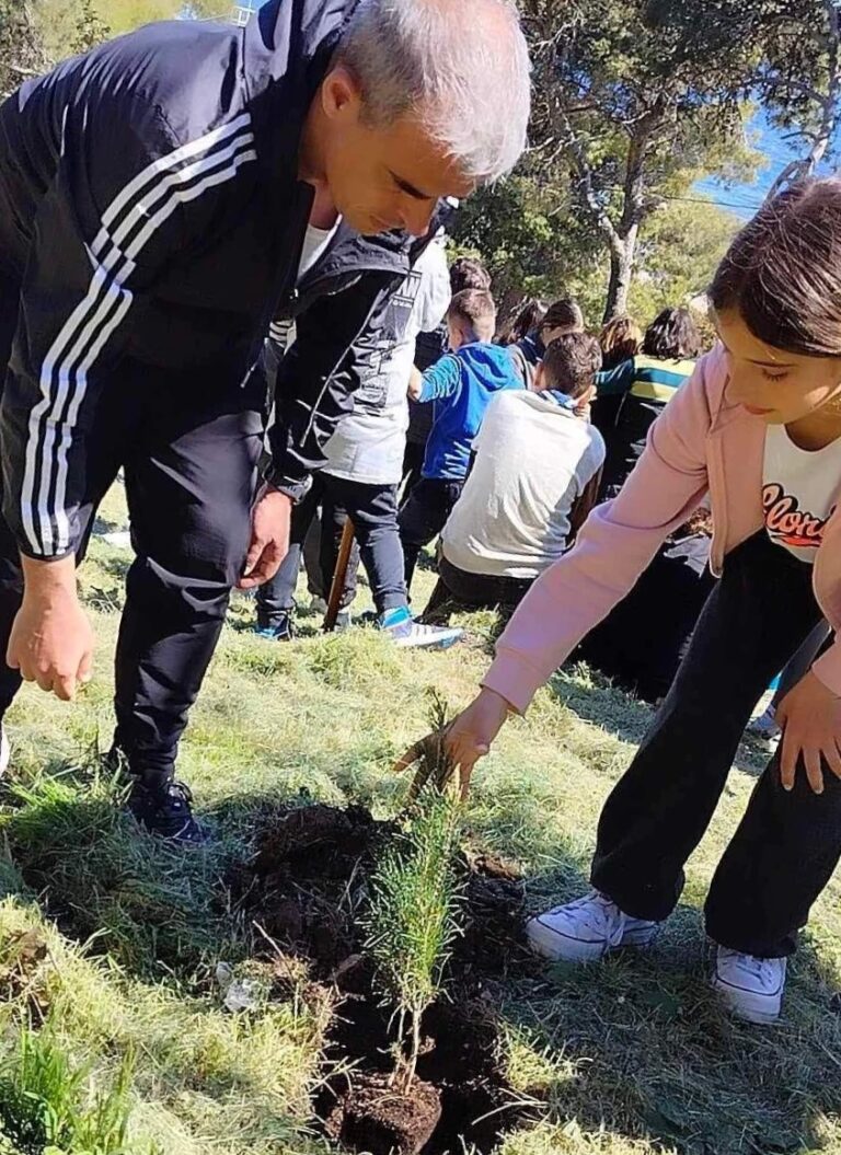 Δράσεις δενδροφύτευσης σε άλση της Μυτιλήνης