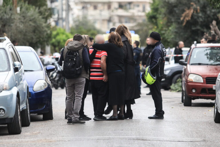 «Μαμά βγες έξω – Κάποιος κακός έχει σκοτώσει τον μπαμπά» — Σοκαριστικές μαρτυρίες από την οικογενειακή τραγωδία στη Νίκαια