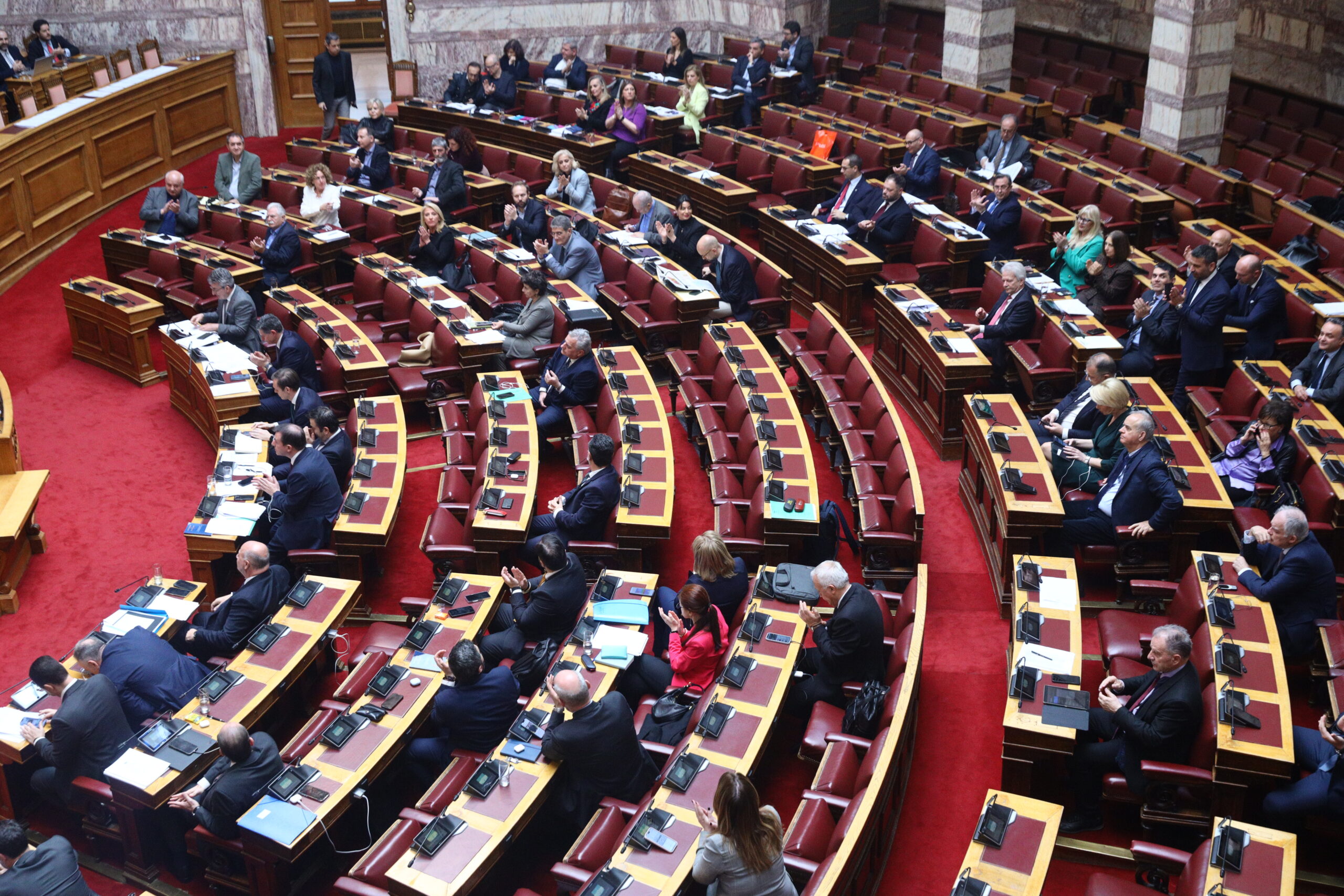 [367781] ΣΥΖΗΤΗΣΗ ΣΤΗΝ ΟΛΟΜΕΛΕΙΑ ΤΗΣ ΒΟΥΛΗΣ ΝΟΜΟΣΧΕΔΙΟΥ ΤΟΥ ΥΠΟΥΡΓΕΙΟΥ ΠΑΙΔΕΙΑΣ, ΘΡΗΣΚΕΥΜΑΤΩΝ ΚΑΙ ΑΘΛΗΤΙΣΜΟΥ              (ΓΙΑΝΝΗΣ ΠΑΝΑΓΟΠΟΥΛΟΣ/EUROKINISSI)