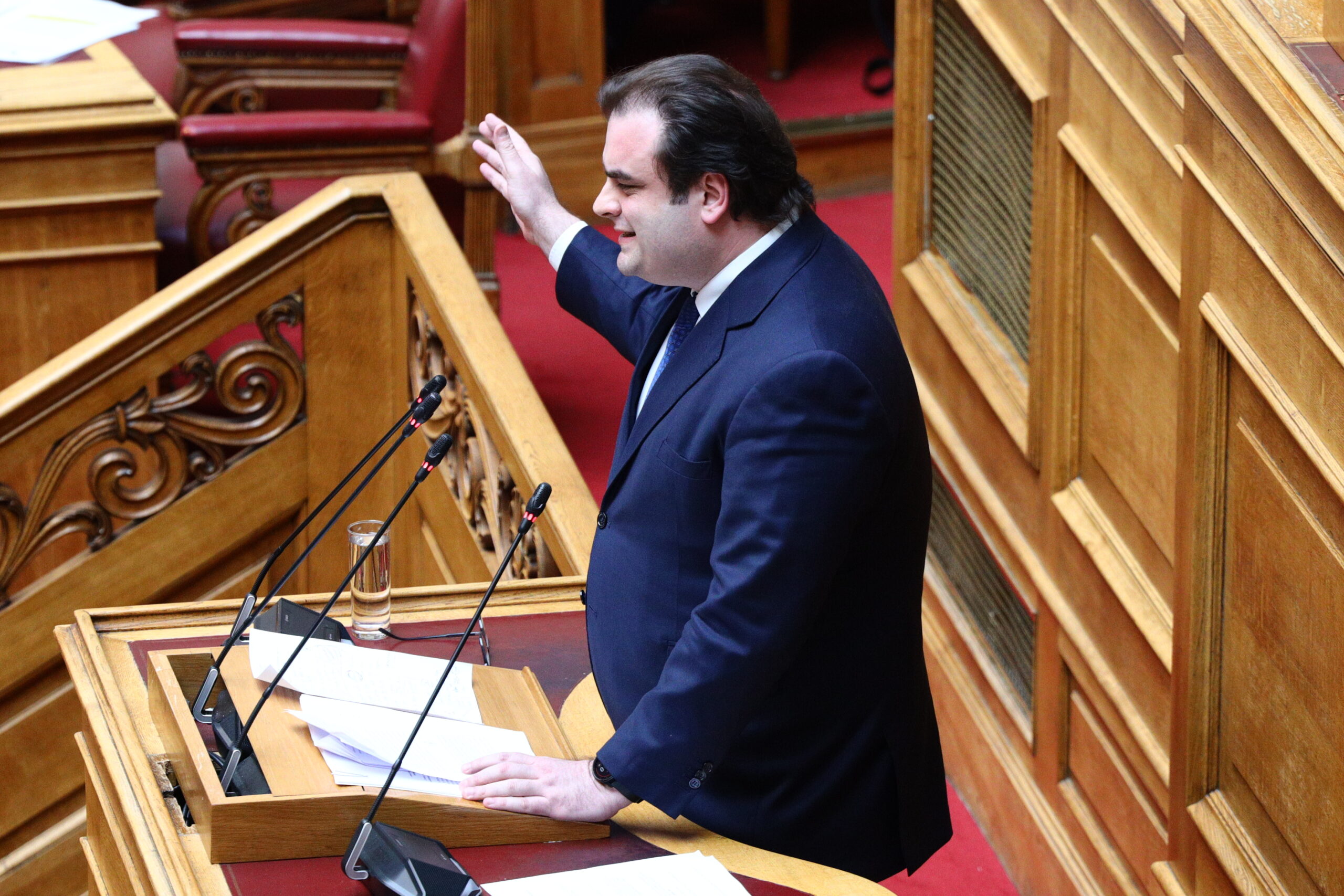 [367781] ΣΥΖΗΤΗΣΗ ΣΤΗΝ ΟΛΟΜΕΛΕΙΑ ΤΗΣ ΒΟΥΛΗΣ ΝΟΜΟΣΧΕΔΙΟΥ ΤΟΥ ΥΠΟΥΡΓΕΙΟΥ ΠΑΙΔΕΙΑΣ, ΘΡΗΣΚΕΥΜΑΤΩΝ ΚΑΙ ΑΘΛΗΤΙΣΜΟΥ              (ΓΙΑΝΝΗΣ ΠΑΝΑΓΟΠΟΥΛΟΣ/EUROKINISSI)