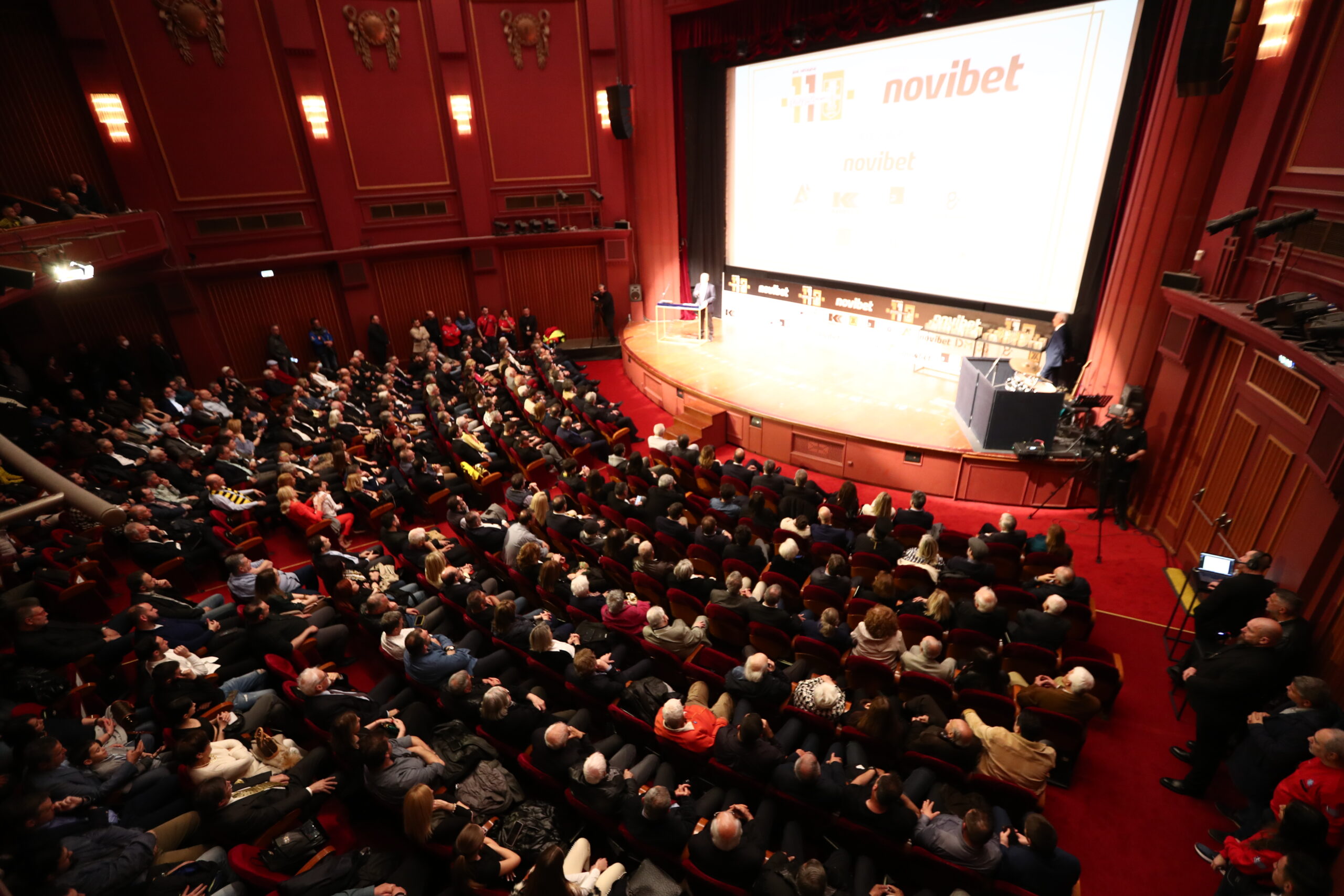 [368268] ΑΣ ΑΡΗΣ / ΕΠΕΤΕΙΑΚΟ GALA ΓΙΑ ΤΟΝ ΕΟΡΤΑΣΜΟ ΤΗΣ ΣΥΜΠΛΗΡΩΣΗΣ 110 ΧΡΟΝΩΝ ΑΠΟ ΤΗΝ ΙΔΡΥΣΗ ΤΟΥ ΣΥΛΛΟΓΟΥ (ΒΑΣΙΛΗΣ ΒΕΡΒΕΡΙΔΗΣ / ΜΟΤΙΟΝ ΤΕΑΜ)