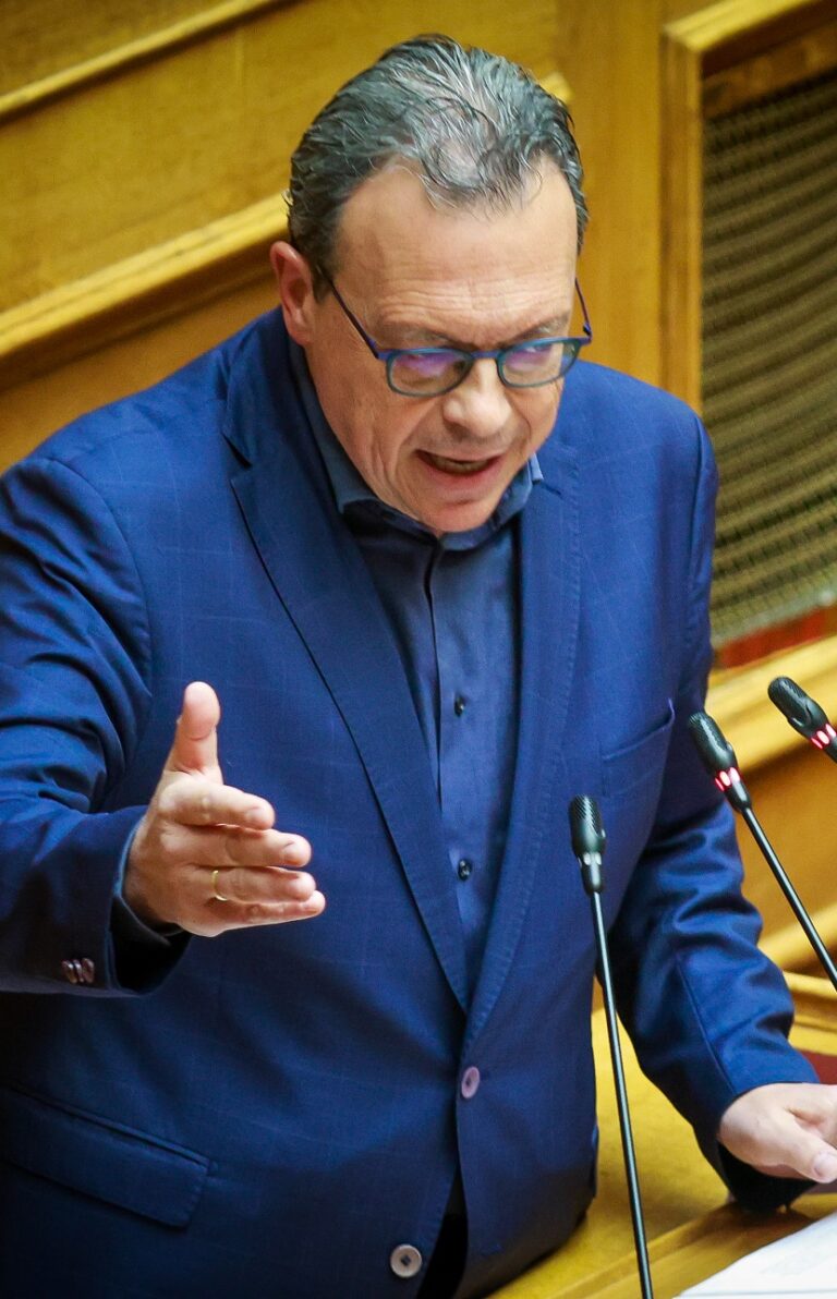 Στην Κορινθία τη Δευτέρα ο Σωκράτης Φάμελλος