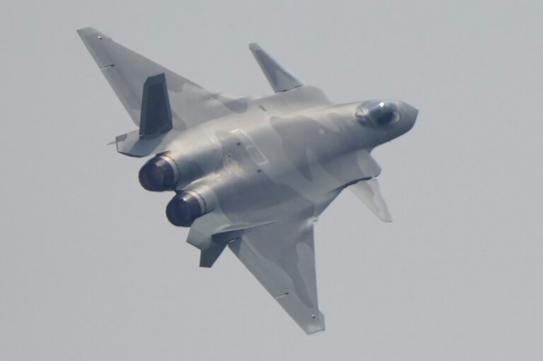 Ταϊβάν: Ανακοίνωσε ότι εντοπίστηκαν 32 κινεζικά  μαχητικά αεροσκάφη γύρω από το νησί