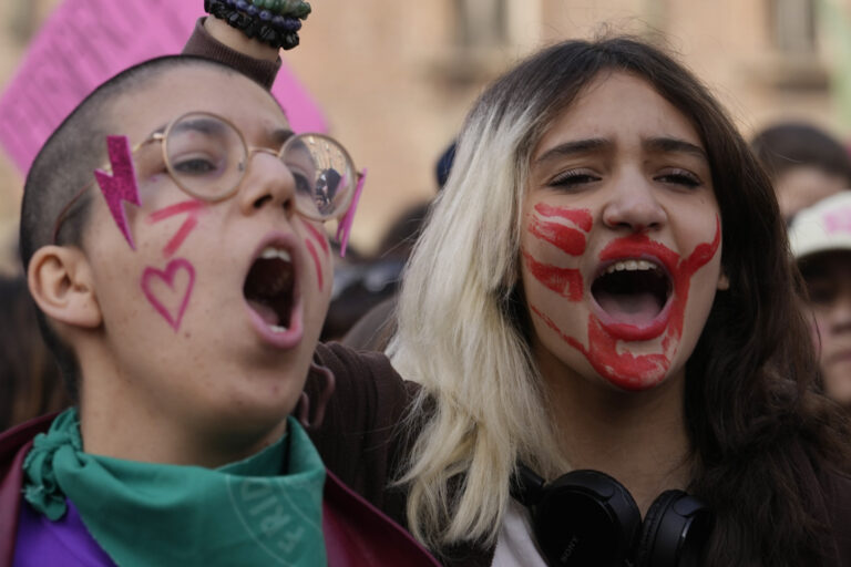 Με γενική απεργία στην Ιταλία, η Παγκόσμια Ημέρα της Γυναίκας – Κλειστά σχολεία, μουσεία και δημόσιες υπηρεσίες
