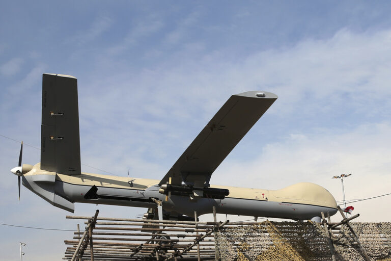 Η Ουκρανία κατέρριψε 38 από 42 ρωσικά UAVs που έπληξαν το έδαφός της – Ρωσικές αποθήκες στo Κουρσκ στις φλόγες μετά από επίθεση ουκρανικών UAVs