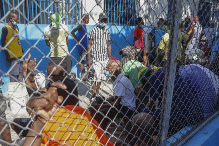 Αϊτή: Σε κατάσταση έκτακτης ανάγκης – Τουλάχιστον 10 νεκροί σε μαζική απόδραση κρατουμένων