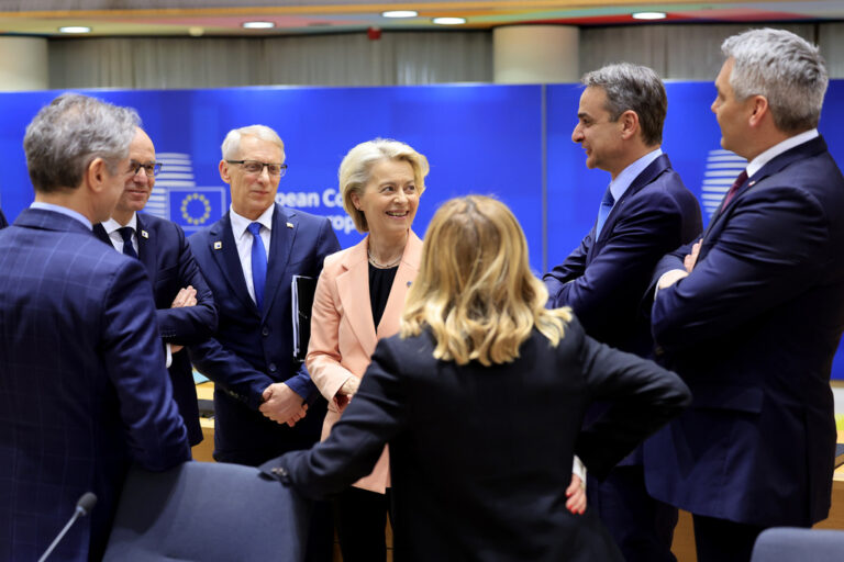 Σύνοδος Κορυφής: Άνοιξε η συζήτηση για αμυντική αυτονομία της ΕΕ -Στο «τραπέζι» η ελληνική πρόταση για το ευρωομόλογο