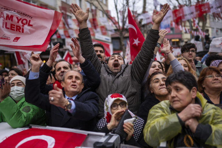 Δημοτικές εκλογές στην Τουρκία με μεγάλα «στοιχήματα» για Ερντογάν και αντιπολίτευση –  Καθοριστική η ψήφος των Κούρδων