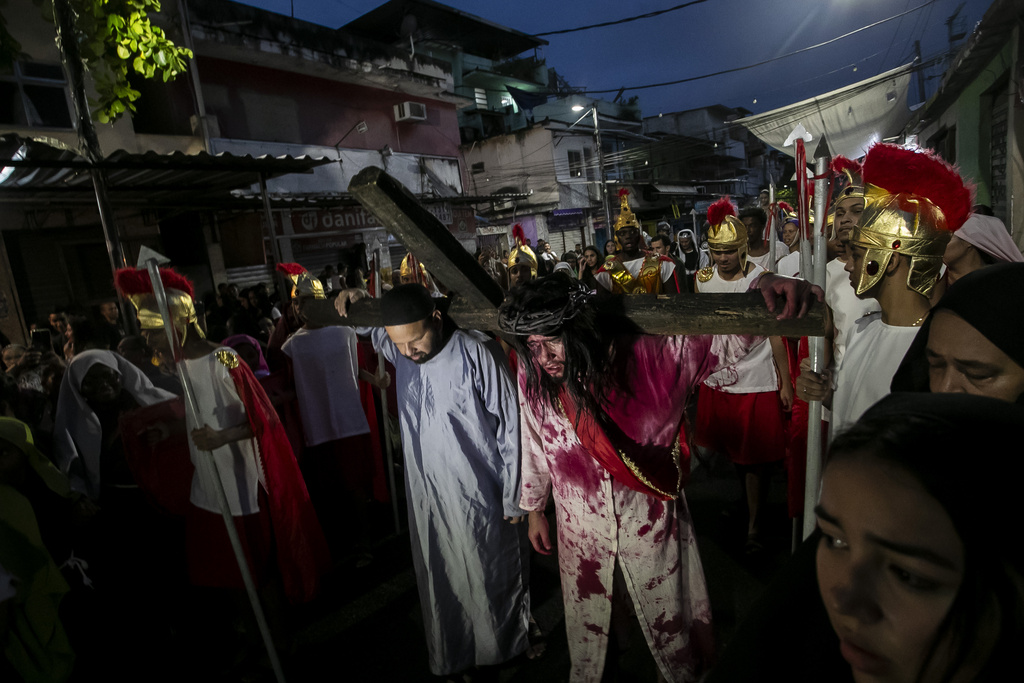 Με κατάνυξη το Καθολικό Πάσχα: Εντυπωσιακές φωτογραφίες από όλο τον κόσμο