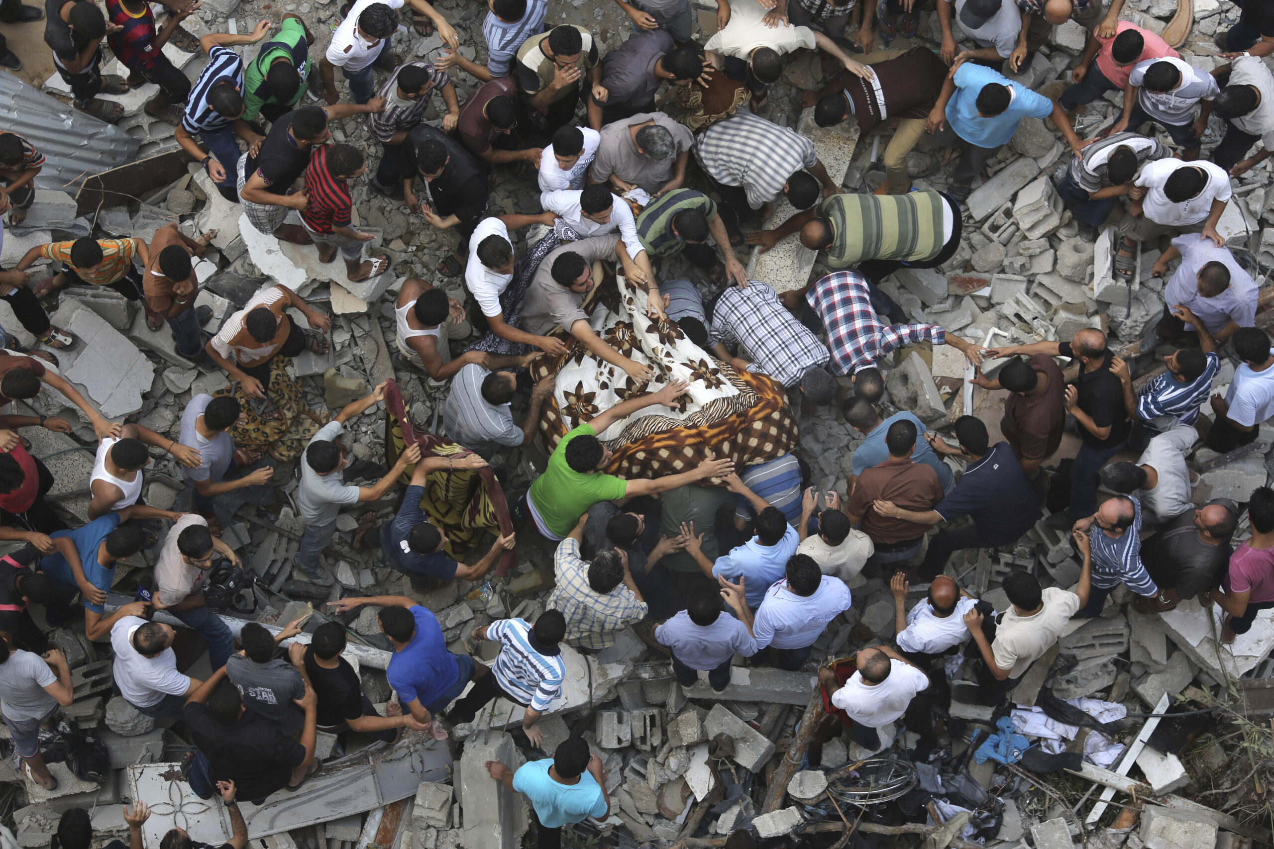 Λωρίδα της Γάζας: Οικογένεια 36 μελών αφανίστηκε σε έκρηξη – Συγκλονιστική μαρτυρία  19χρονου πο επέζησε