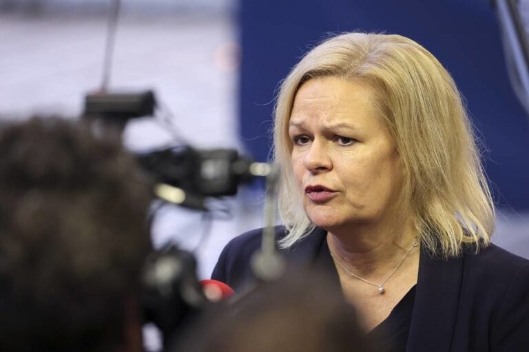 Γερμανία: Ευθύνη μας να προστατεύσουμε τους πολίτες και το κράτος του Ισραήλ δηλώνει για την απόκτηση γερμανικής υπηκοότητας η υπουργός Εσωτερικών    