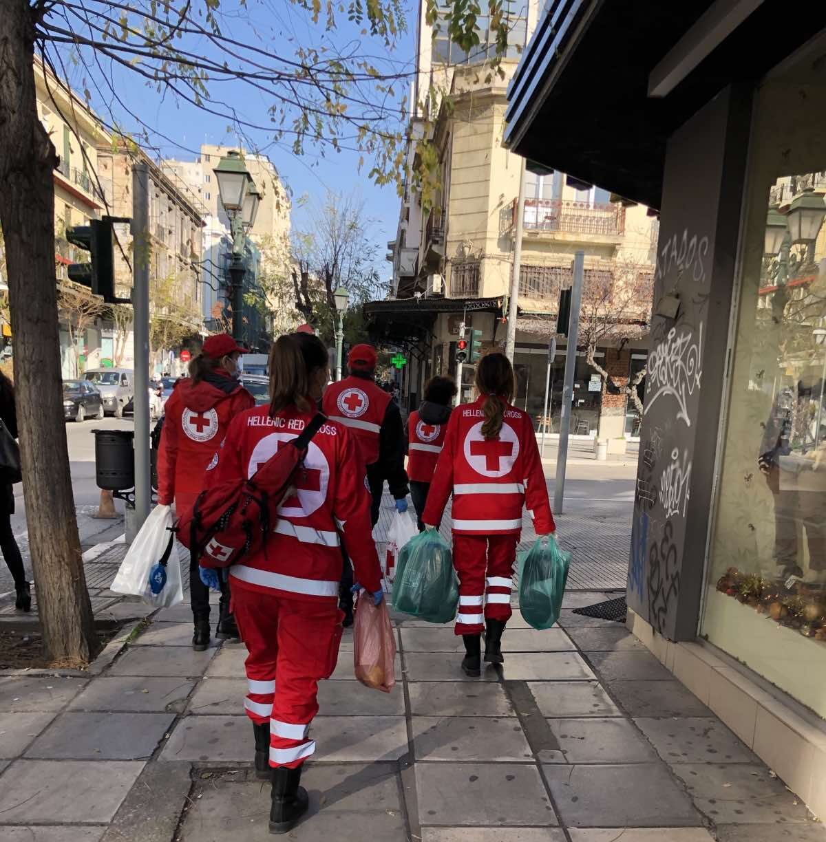 Ο Ελληνικός Ερυθρός Σταυρός ενισχύει τους αστέγους της Θεσσαλονίκης