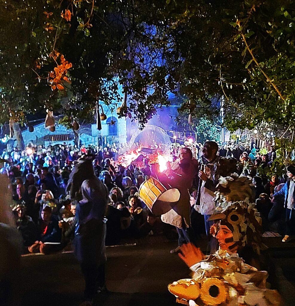 Μεσσηνία: Παρουσία πλήθους κόσμου αναβίωσε το “Καρναβάλι του Μαλλιαρού” στο Μαγγανιακό (βίντεο)
