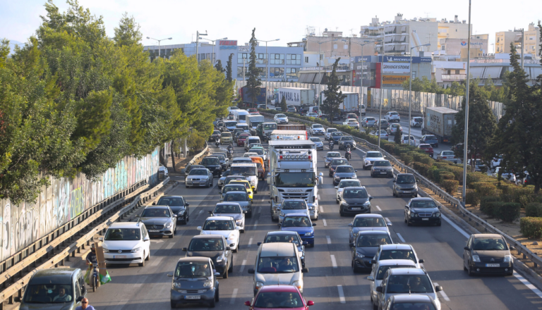 Μποτιλιάρισμα στη λεωφόρο Κηφισού λόγω τρακαρίσματος