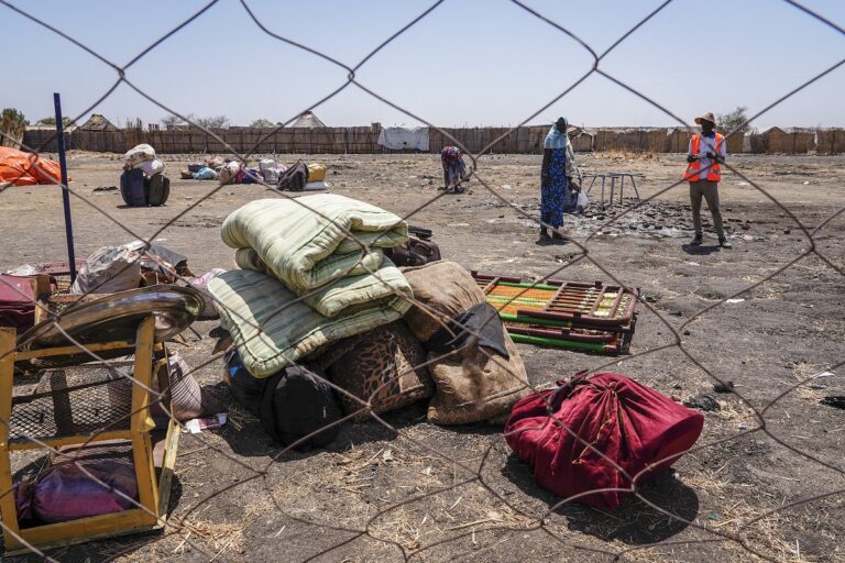 Το Σουδάν στη δίνη του εμφυλίου – Ένας ολόκληρος λαός αργοπεθαίνει από την πείνα και τις αρρώστιες