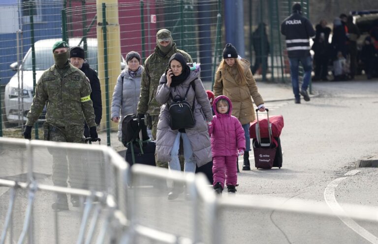 Πολωνία: Ανέστειλε τους ελέγχους στα σύνορα με τη Σλοβακία