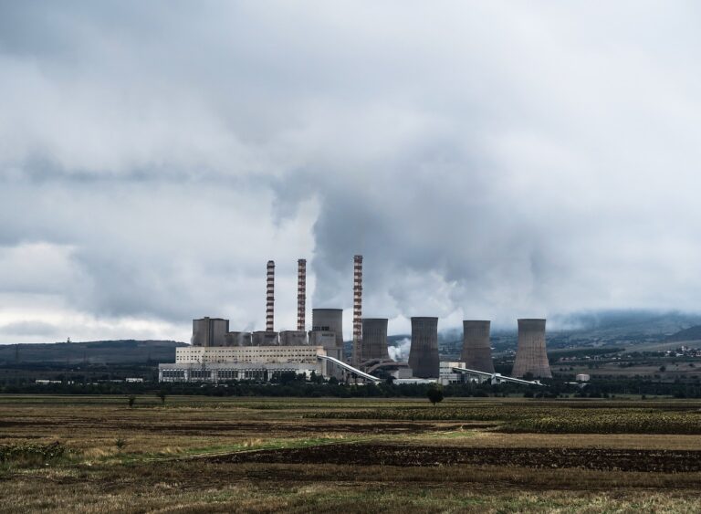 Έρευνα: Εκατομμύρια θάνατοι έως το 2100 από τις εκπομπές αερίων