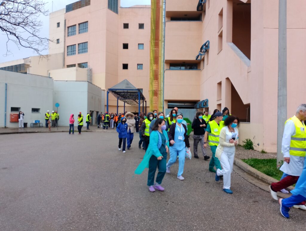 Πανεπιστημιακό Νοσοκομείο Λάρισας: Άσκηση εκκένωσης από σεισμό και φωτιά