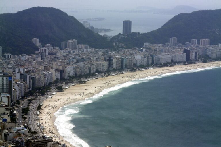 Βραζιλία: Στους 62,3 βαθμούς Κελσίου η  θερμοκρασία στο Ρίο – Καταρρακτώδεις βροχές απειλούν τη νότια Βραζιλία