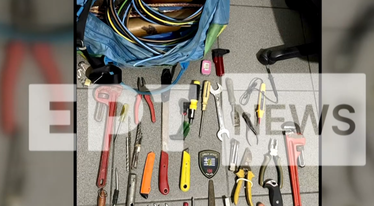 Ηλιούπολη: Επ’ αυτοφώρω σύλληψη διαρρηκτών – Εντοπίστηκαν με εργαλεία, σωλήνες χαλκού και καλώδια