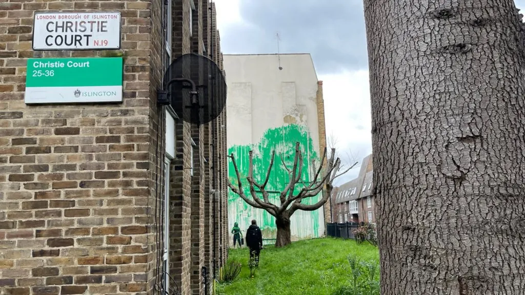 Ο Bansky επιβεβαίωσε ότι την αυθεντικότητα του νέου έργου του στο Λονδίνο