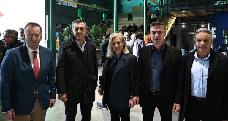 Β. Κόκκαλης: H Ελληνική μελισσοκομία χρειάζεται άμεση στήριξη