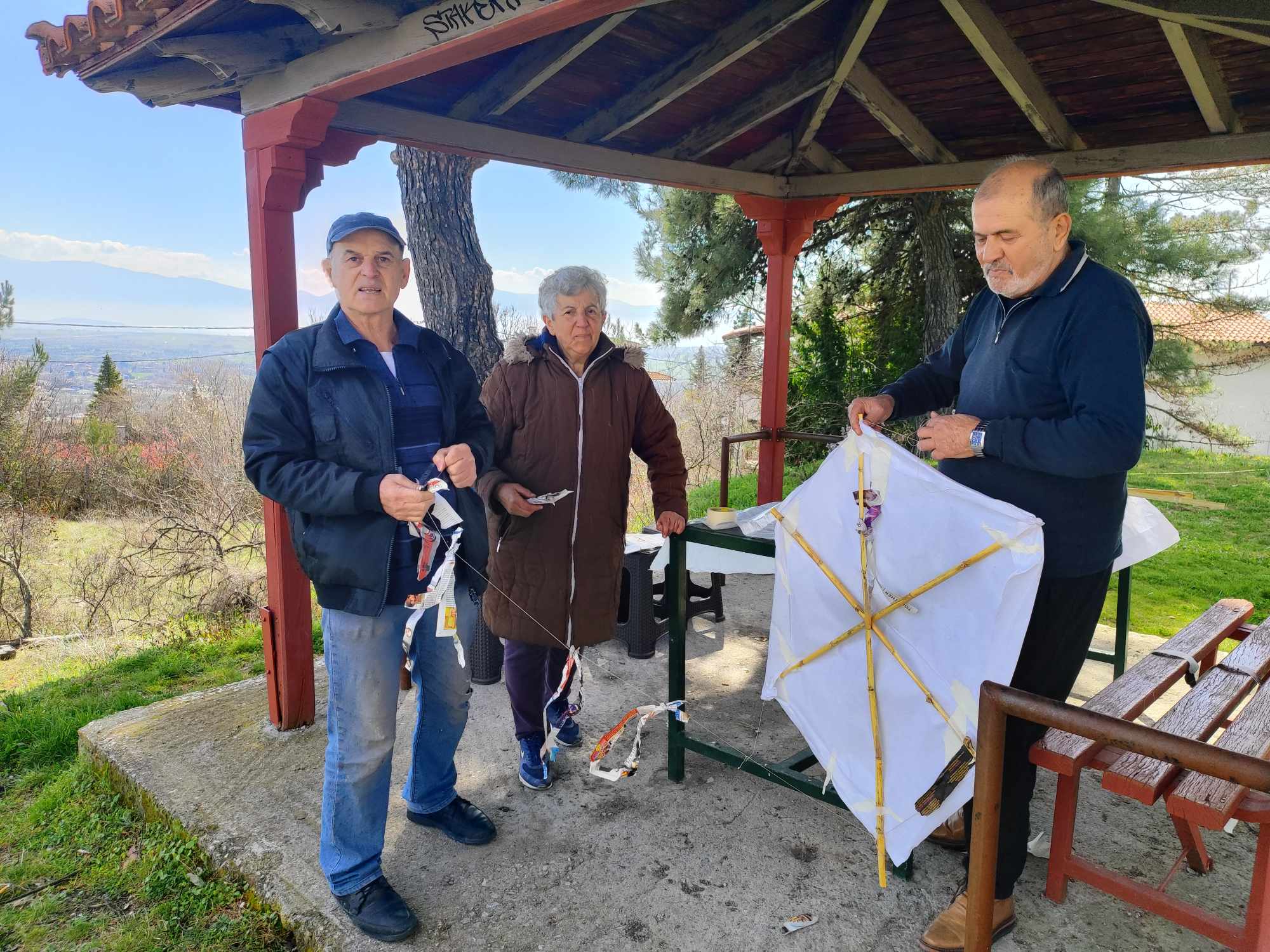 Με το «μπαμπόρι» (χαρταετό) και νηστίσιμα γιαρτάζουν τα κουλουμα στην Κοζάνη (βίντεο)