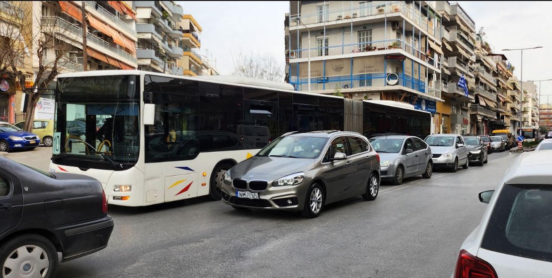 Θεσσαλονίκη: Οδηγός ακινητοποίησε λεωφορείο του ΟΑΣΘ για να συλληφθεί επίδοξος κλέφτης