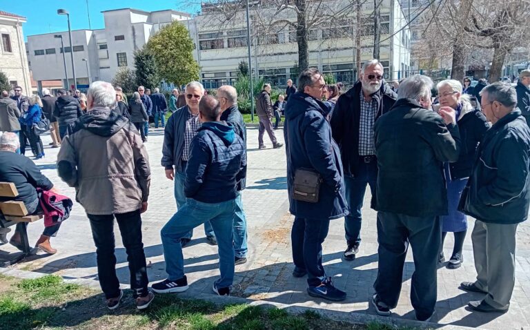 Τρίκαλα: Στήριξη φορέων και συλλόγων σε υπόθεση έξωσης 4μελούς οικογένειας από πρώτη κατοικία