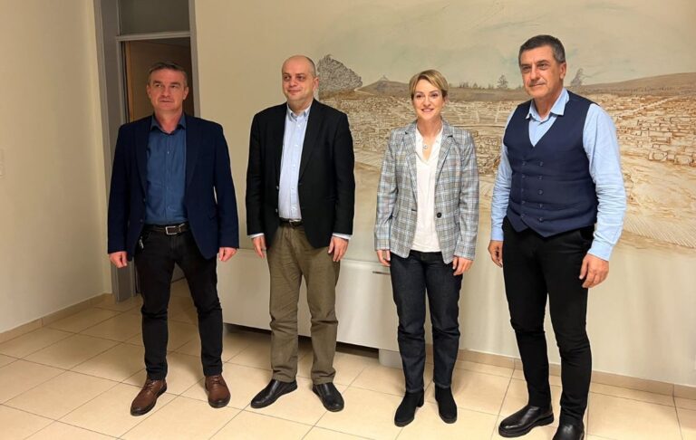 Επίσκεψη Υφυπουργού Περιβάλλοντος και Ενέργειας Αλ. Σδούκου στον Περιφερειάρχη Θεσσαλίας