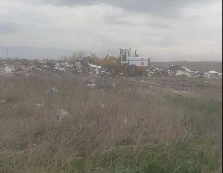 Θεσσαλονίκη: Πάνω από 360 τόνοι αποβλήτων-σκουπιδιών απομακρύνθηκαν από τα Τσαΐρια στην Περαία