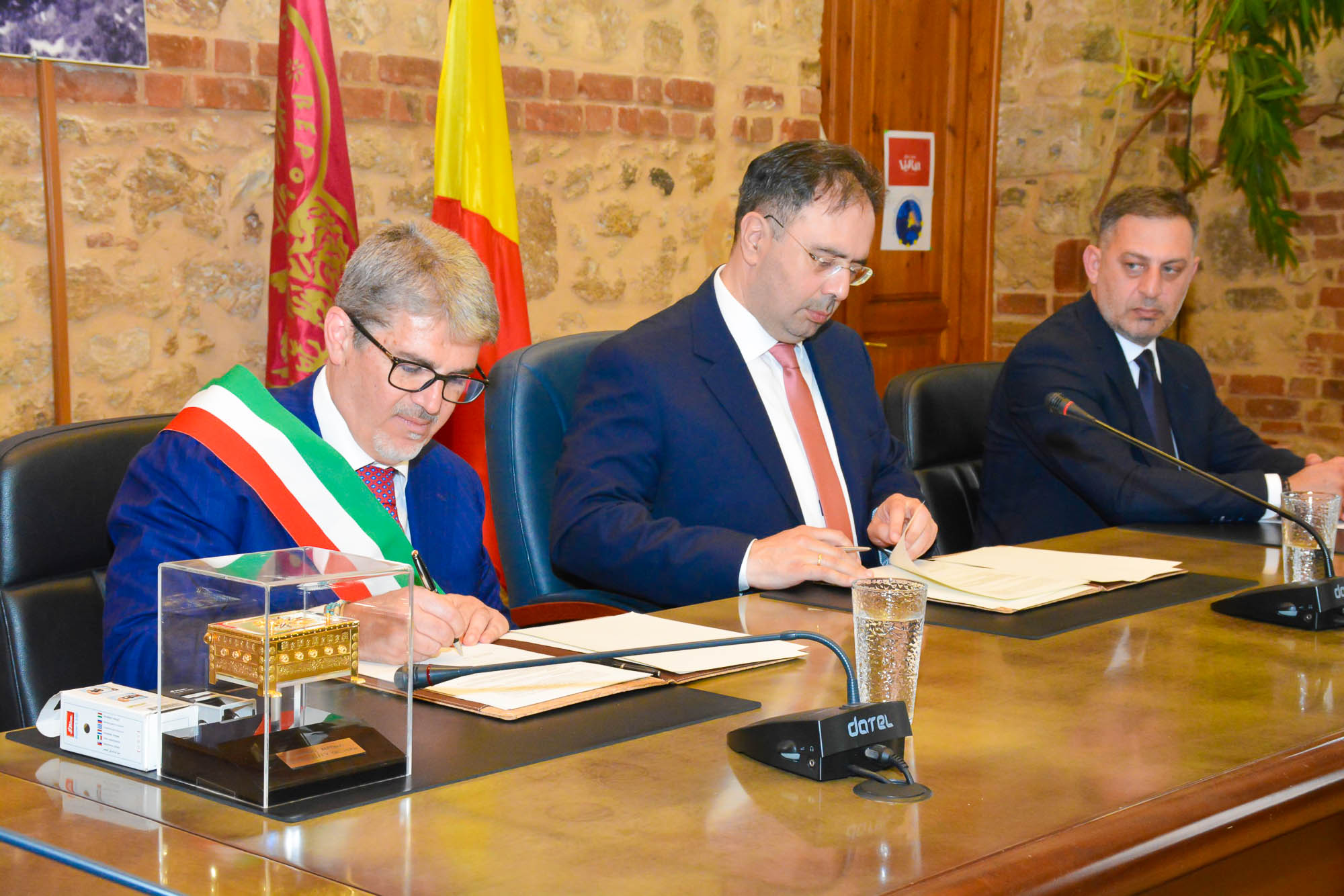 Πραγματοποιήθηκε τελετή αδελφοποίησης του δήμου Βέροιας με τον δήμο Cava de’ Tirreni
