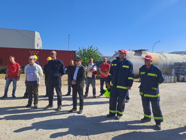 Τέμπη: Mεγάλη άσκηση της Πυροσβεστικής  για πυρκαγιά στη ΒΙΠΕ
