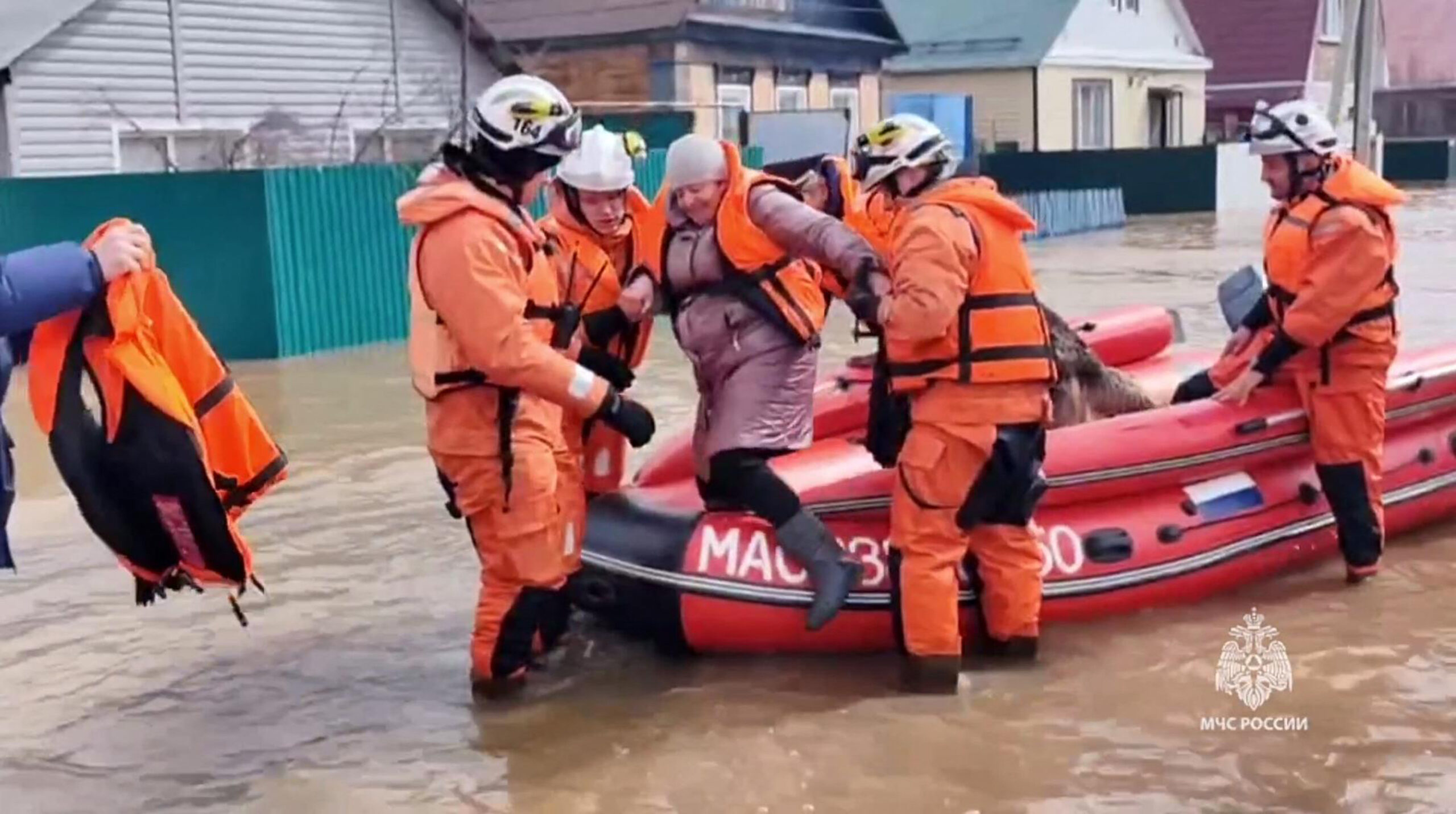 RUSSIA-FLOOD-DAM