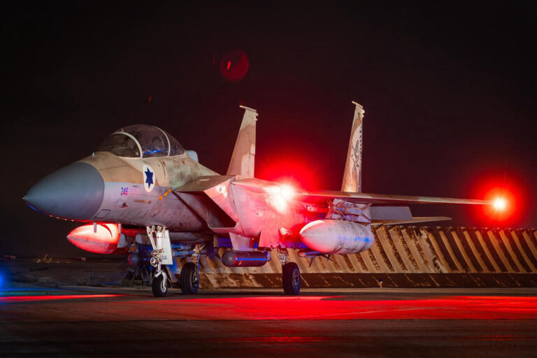 «Σαν το Top Gun να συναντά τον Πόλεμο των Άστρων» – Ισραηλινός πιλότος περιγράφει την ιρανική επίθεση στον ουρανό
