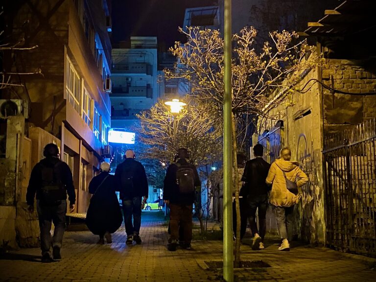 «Λίγο Φαΐ για τον Δρόμο»: Μια βιωματική διαδρομή για τους Εβραίους της Θεσσαλονίκης από τη Γκραν Γκινιόλ και τη Thessaloniki Walking Tours