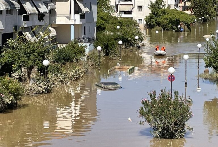 Βολές κατά πάντων από τους πλημμυροπαθείς των Εργατικών Κατοικιών Γιάννουλης