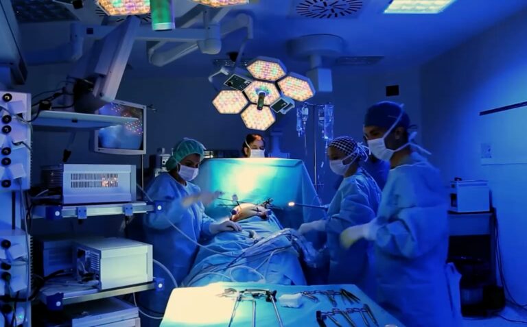 Το  «δώρο» της μεταμόσχευσης: Ασθενείς που περιμένουν μόσχευμα μιλούν στο ΕΡΤNEWS για την αγωνία και τη λίστα αναμονής 