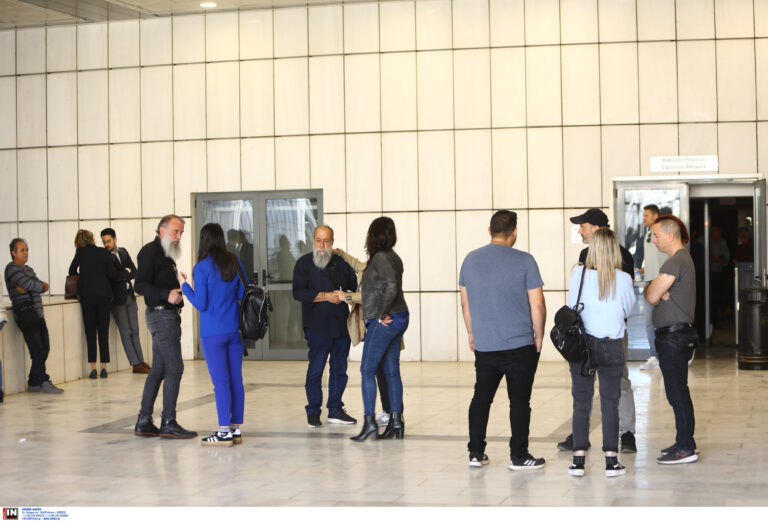 Δίκη για το Μάτι: Οργή των συγγενών για τις ποινές – Αποδοκιμασίες και δάκρυα