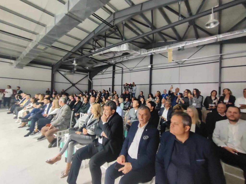 Καστοριά: Με ένα εντυπωσιακό Gala άνοιξε τις πύλες της η 49η Διεθνής Έκθεση Γούνας