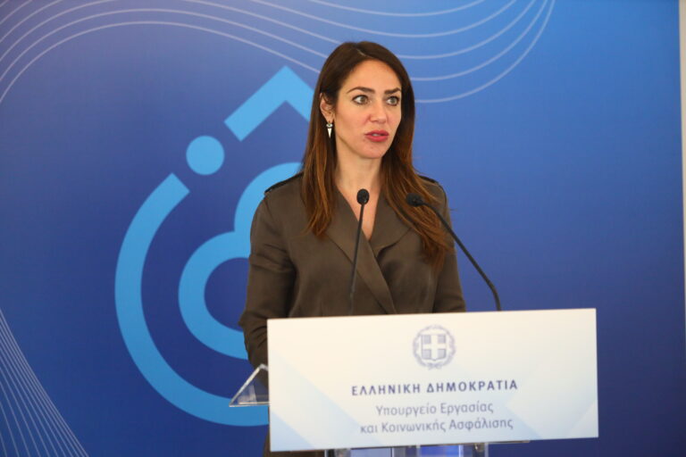 Από 1η Ιουλίου η πλήρης εφαρμογή της Ψηφιακής Κάρτας Εργασίας σε βιομηχανία και λιανεμπόριο
