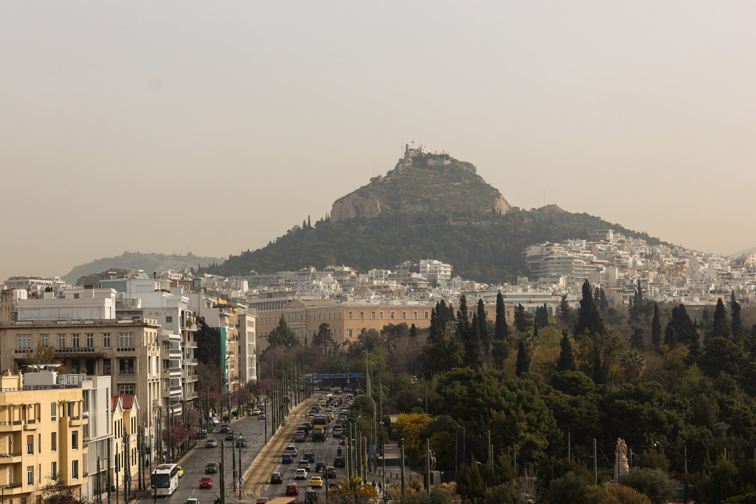 Ο καιρός με την Ν. Ζιακοπούλου: Κορυφώνεται το επεισόδιο σκόνης την Τρίτη