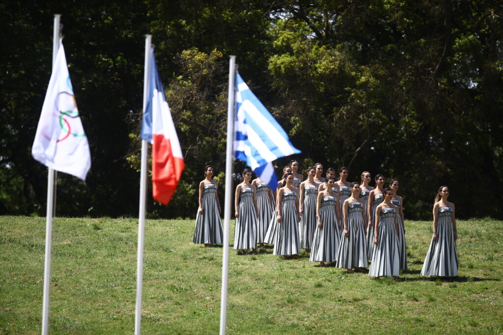 Αφή της Ολυμπιακής Φλόγας: Εικόνες από την τελική πρόβα – Λαμπαδηδρομία 11 ημερών πριν μεταφερθεί στο Παρίσι