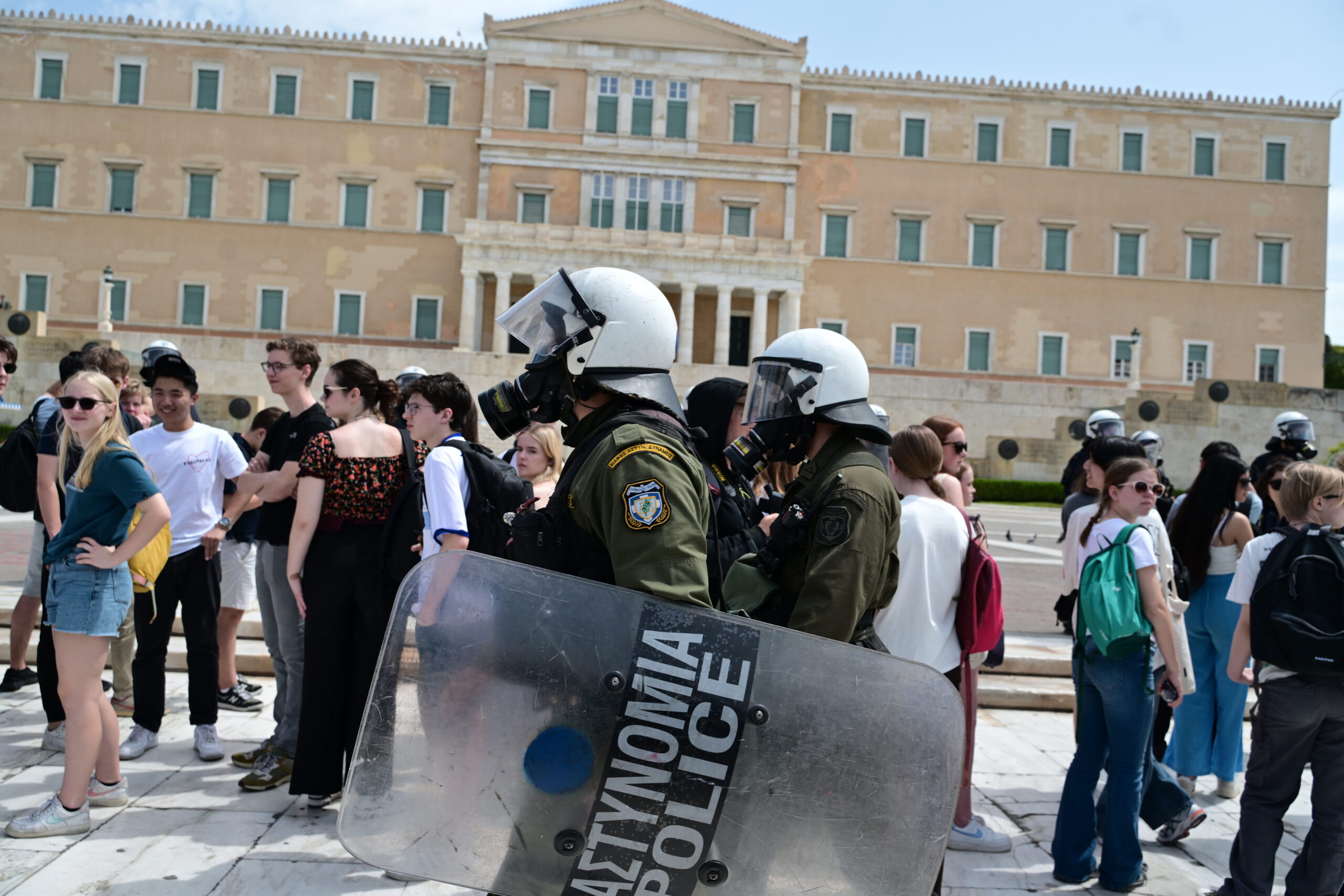 Σε απεργιακό κλοιό η χώρα: Ολοκληρώθηκαν οι πορείες, άνοιξε το κέντρο – Πώς κινούνται τα ΜΜΜ