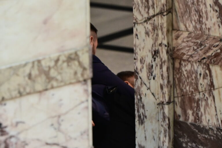 Β. Γραμμένος: Δεν δέχτηκα μόνο γροθιά από τον Κ. Φλώρο, προσπάθησε να με πνίξει – Την Παρασκευή θα καταθέσω