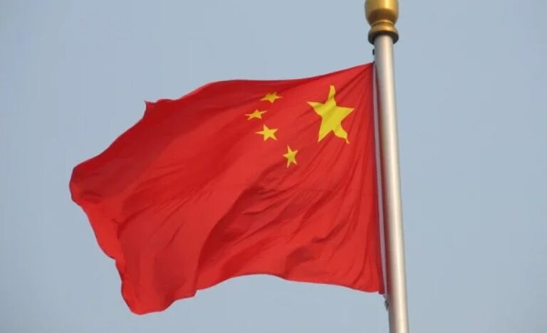 Κίνα: Ο Fitch μείωσε σε αρνητική την προοπτική του κρατικού αξιόχρεου