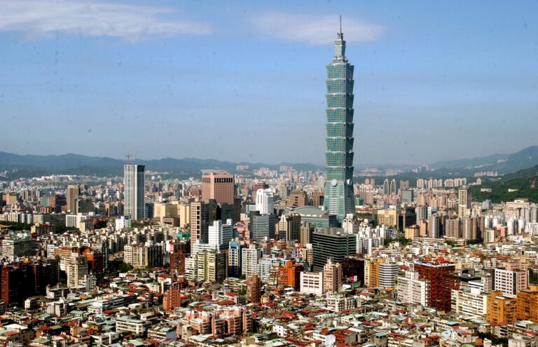 Σεισμός στην Ταϊβάν: Μια Ιταλική σφαίρα 660 τόννων έσωσε τον ουρανοξύστη Taipei 101