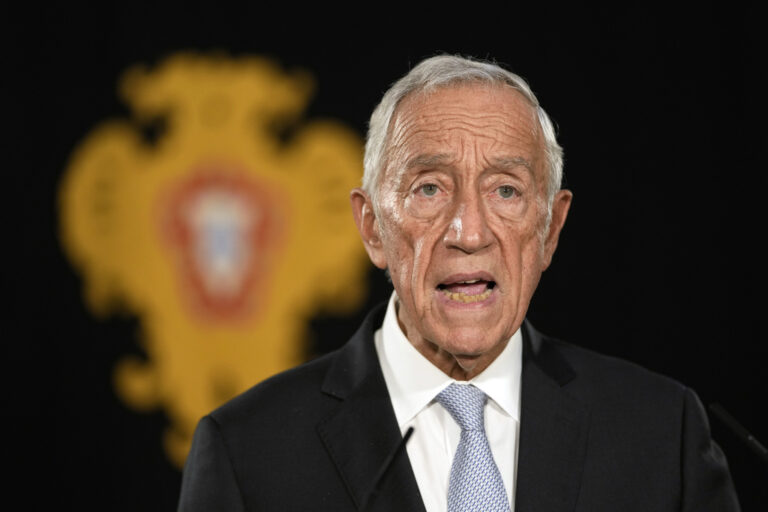 Η Πορτογαλία πρέπει να πληρώσει το κόστος των αποικιοκρατικών εγκλημάτων, λέει ο πρόεδρος Ρεμπέλο ντε Σόουζα