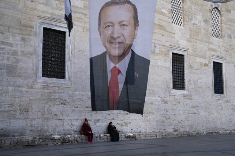 Κ. Υφαντής για την επόμενη μέρα στην Τουρκία: «Τελειώνει το άστρο του άτρωτου Ταγίπ Ερντογάν»